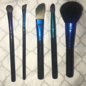 MAC Travel Brush Set